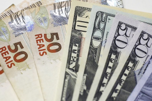 Moeda – Dólar perde força contra real