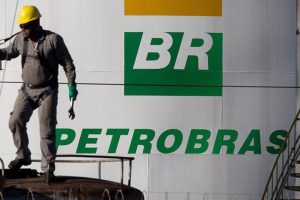 Ações – Petrobras avança mais de 1%