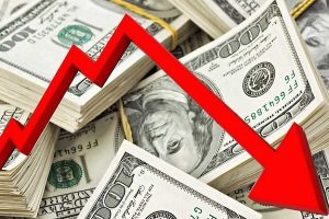 Moeda – Dólar cai contra real após 4 altas