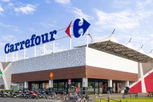 Carrefour e GPA recuam; vendas de supermercados sobem em maio