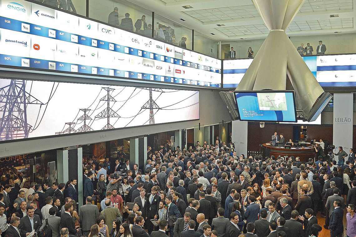 Ibovespa ensaia melhora com exterior favorável