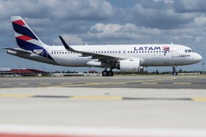 LATAM Airlines demitirá ao menos 2.700 funcionários no Brasil
