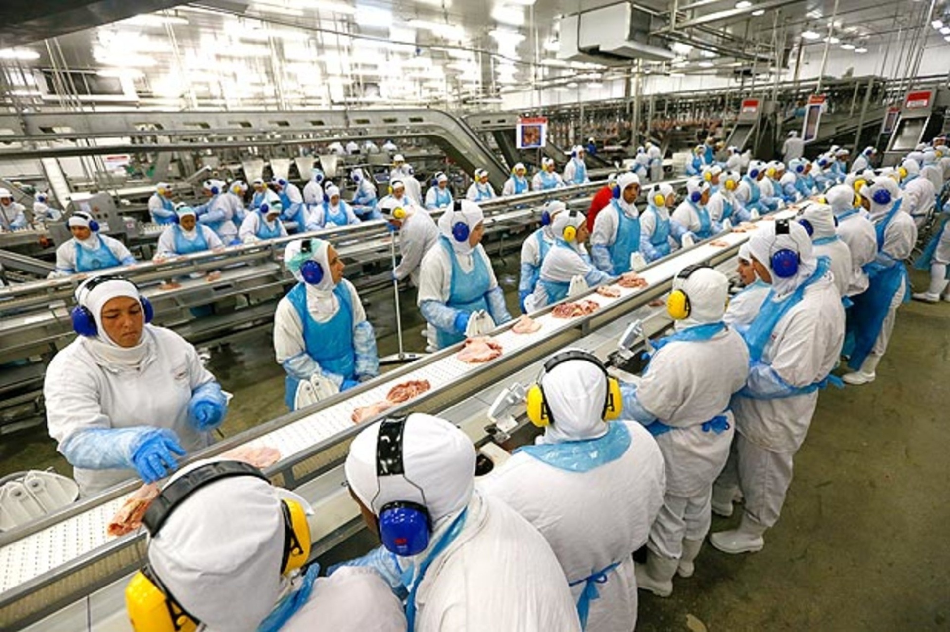 JBS vai resgastar notas de 2024 para economizar US$26,4 mi com juros por ano