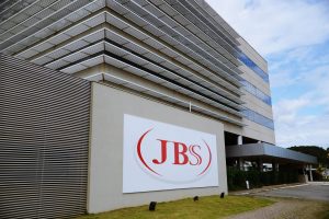 Autoridades investigam morte acidental de funcionário em fábrica da JBS, diz empresa